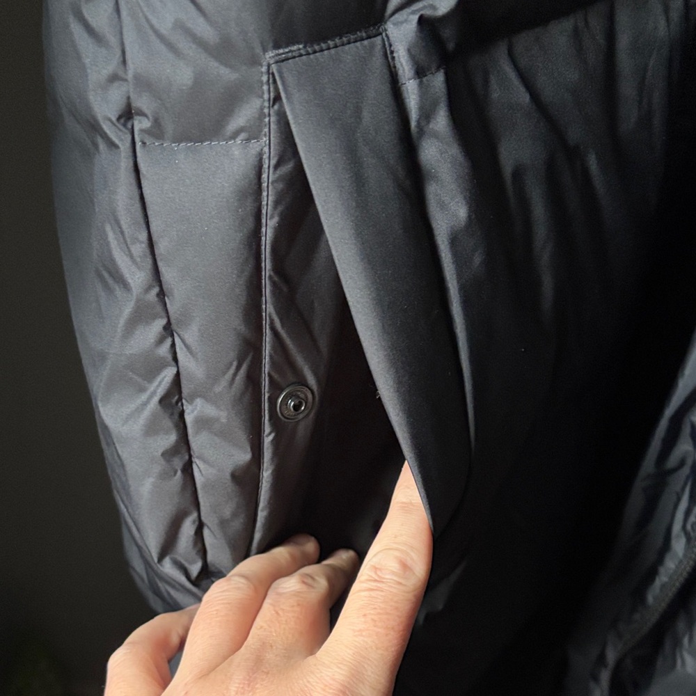 The North Face Black Puffer Coat - Picture 7 of 12